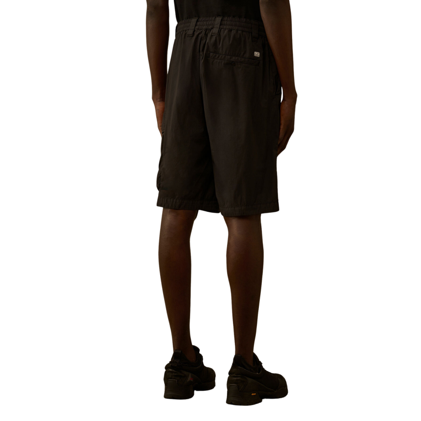 Short cargo  CP COMPANY coton extensible nylon 50 Fili noir lentille poche