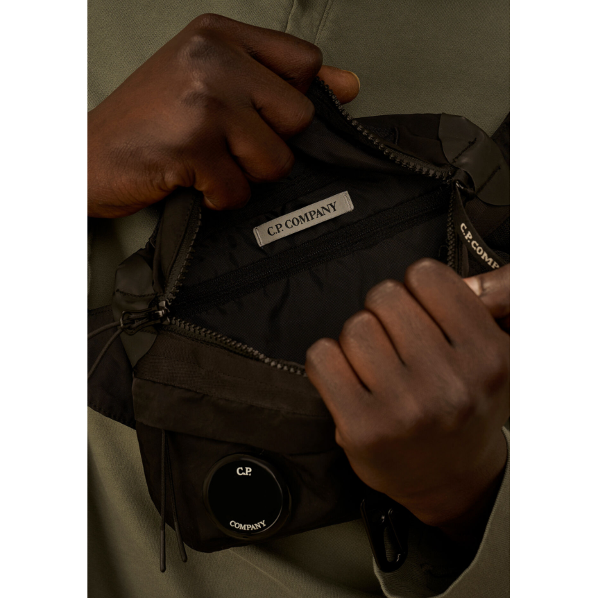 Sac banane CP COMPANY nylon noir lentille