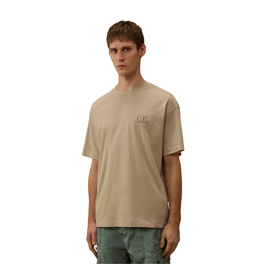 T-shirt col rond manche courte coton gris beige gros logo CP Company dos