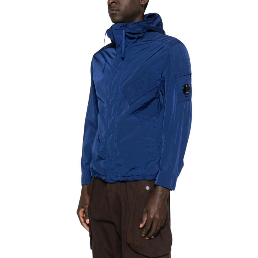 Blouson zippé à capuche CP COMPANY nylon Chrome-R bleu lentille manche
