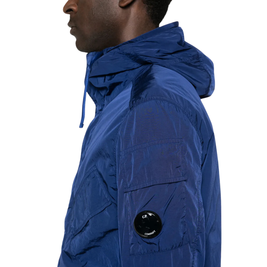 Blouson zippé à capuche CP COMPANY nylon Chrome-R bleu lentille manche