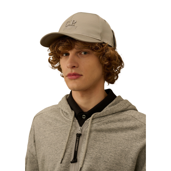 Casquette CP COMPANY nylon Chrome R gris beige lunettes