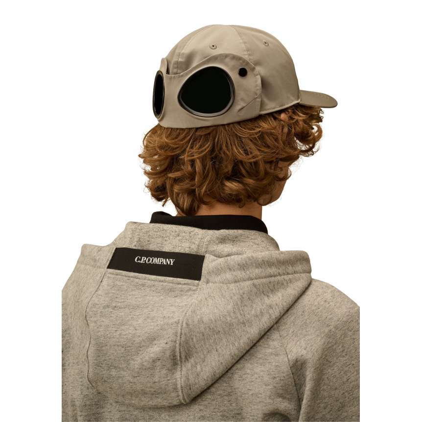 Casquette CP COMPANY nylon Chrome R gris beige lunettes