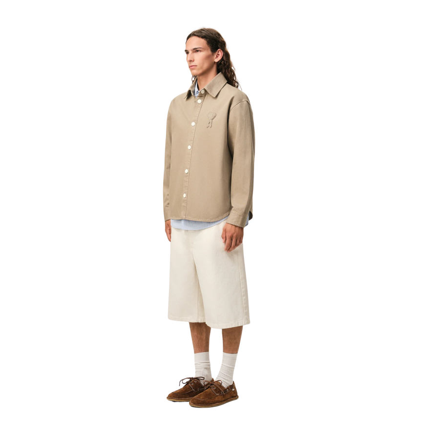 Surchemise à boutons AMI Paris Atwill de coton beige gros coeur crochet poitrine