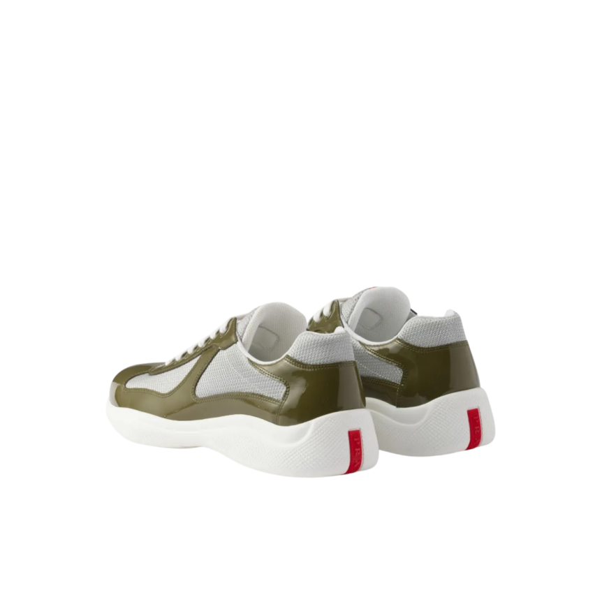 Basket basse Sneaker PRADA America’s Cup cuir verni kaki tissu technique