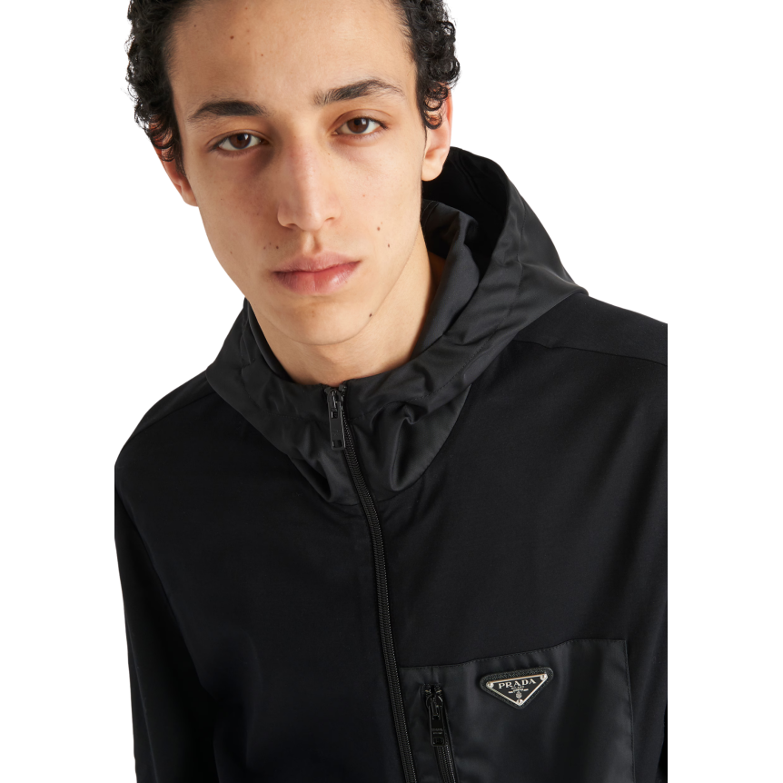 Sweat-shirt zippé cardigan PRADA coton technique Re-Nylon noir poche poitrine