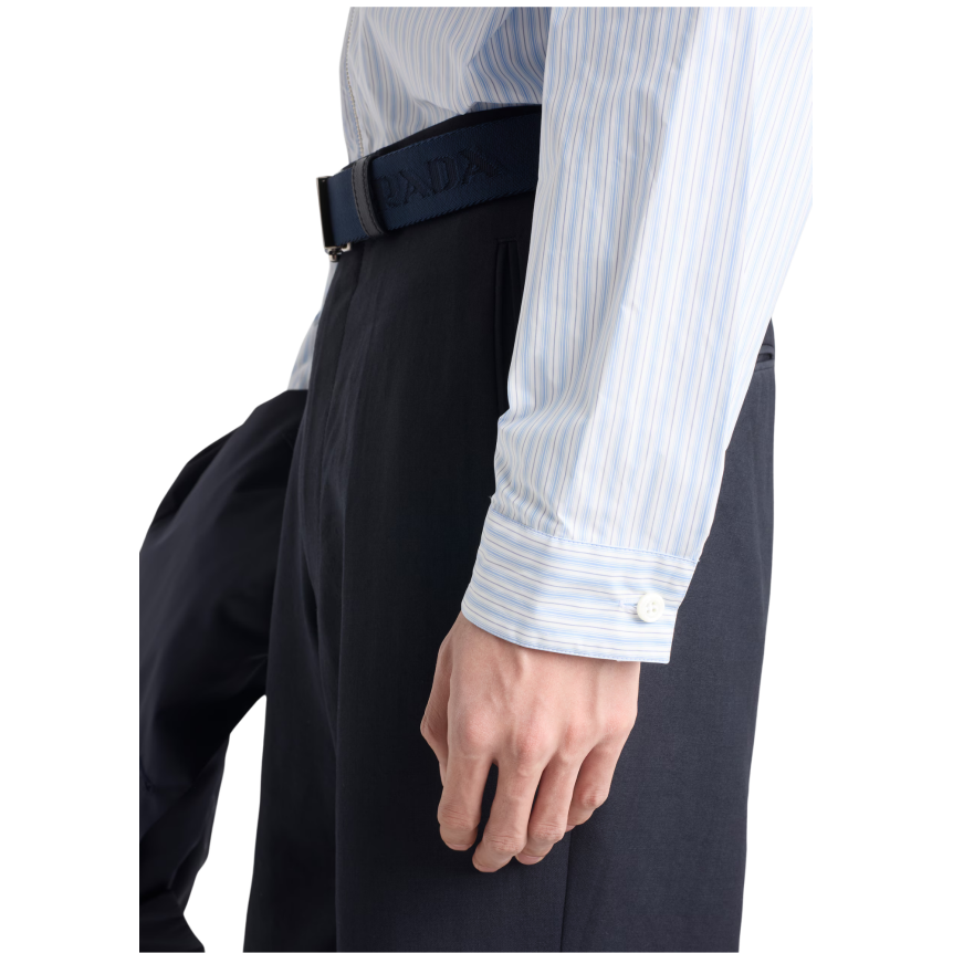 Chemise zippée PRADA Re nylon rayure bleu ciel poche poitrine triangle