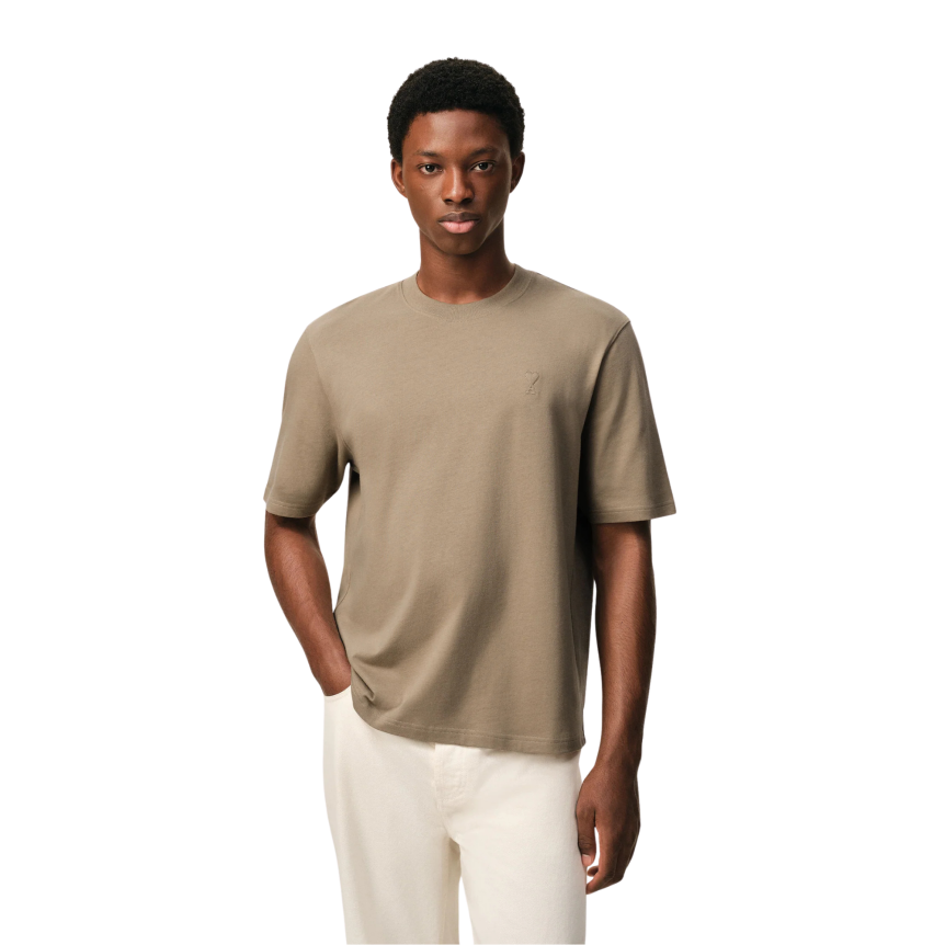 AMI Paris T-shirt col rond jersey coton épais beige taupe cœur embossé