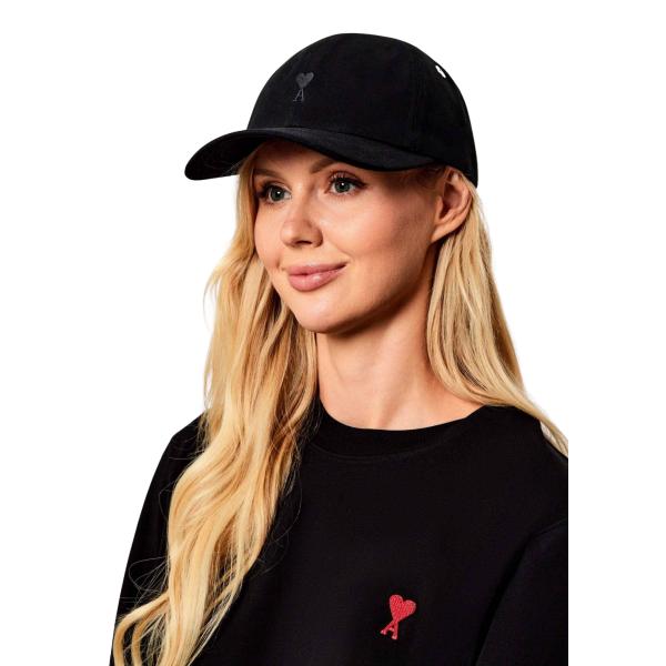 Casquette AMI Paris coton noir broderie cœur noir