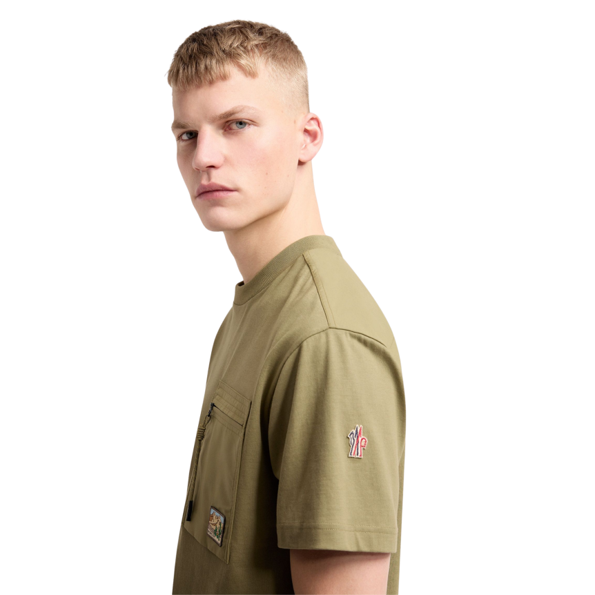T-shirt col rond coton vert olive MONCLER nylon poche zippée Moncler Grenoble