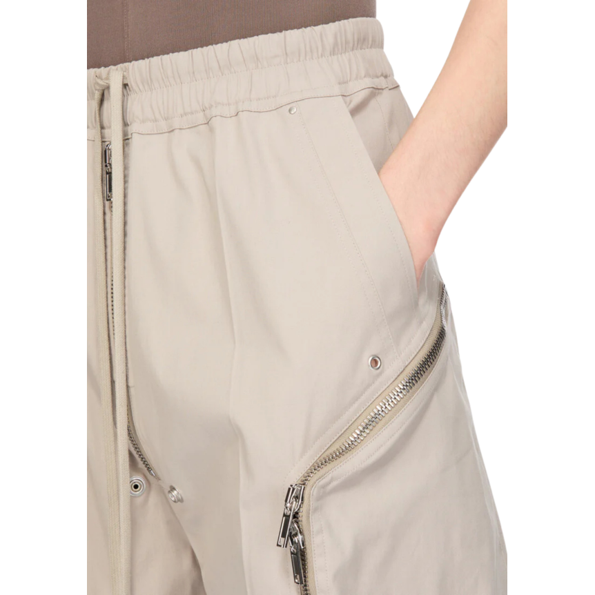 Short Cargo RICK OWENS Heizer Bela SS26 Temple coton beige multi poches zippées
