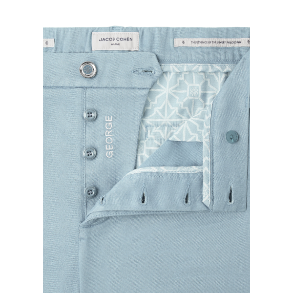 Bermuda JACOB COHEN George en gabardine stretch coton et lin bleu ciel