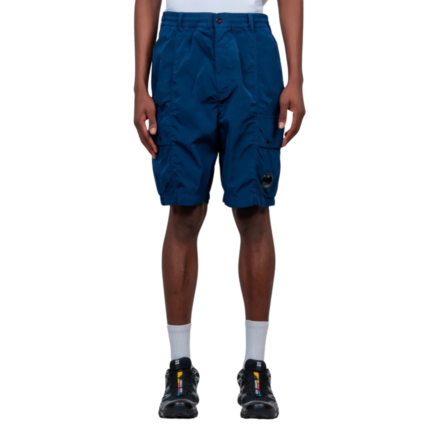 Short cargo CP COMPANY carré nylon Chrome-R bleu lentille poche