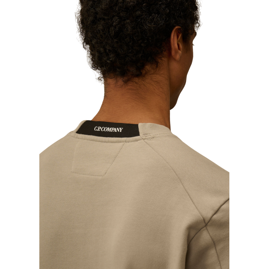 Sweat-shirt CP COMPANY col rond polaire motif diagonal relief gris beige