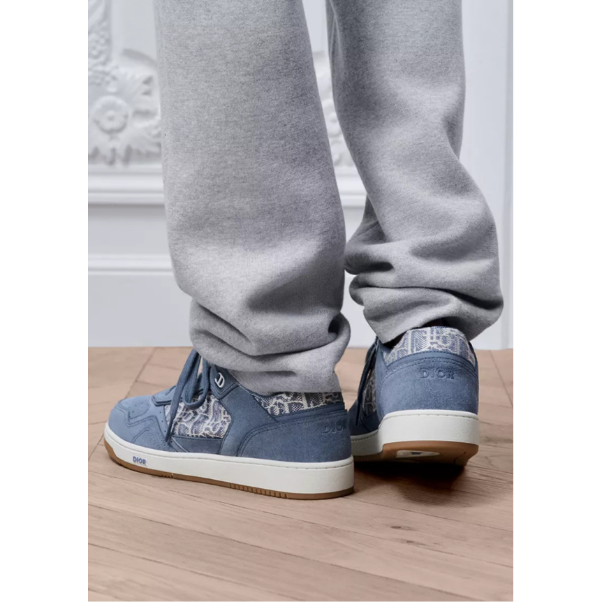 Basket Sneaker B27 Uptown basse Veau velours et toile jacquard Dior Oblique bleu clair