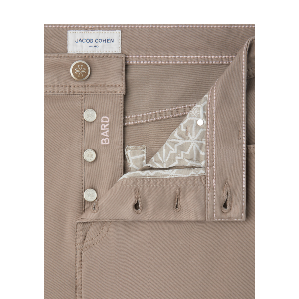 Pantalon JACOB COHEN Bard 5 poches slim classique coton marron clair taupe