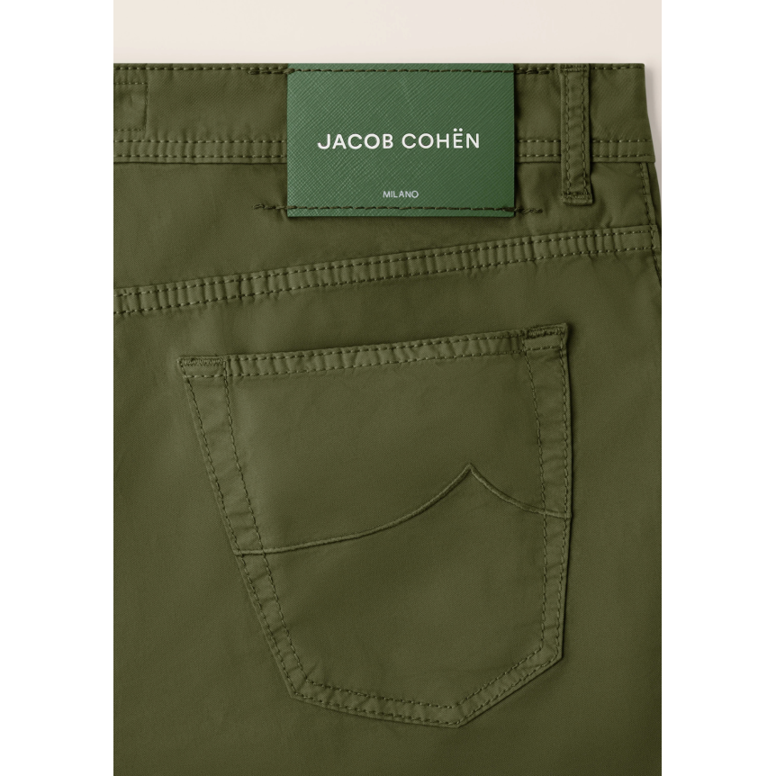 Pantalon slim 5 poches JACOB COHEN Nick gabardine extensible coton vert bouteille