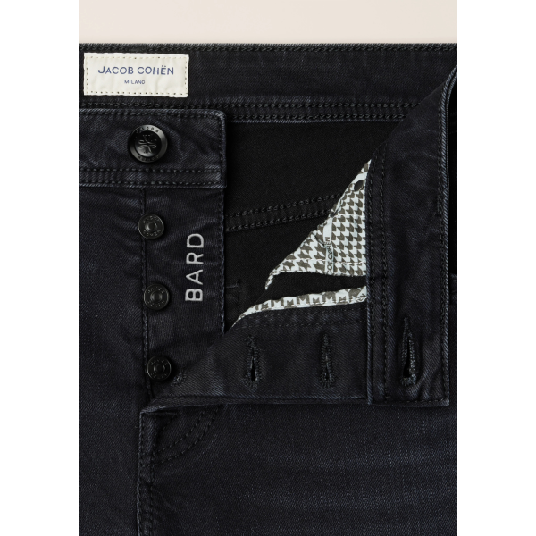 Jeans 5 poches JACOB COHEN Bard regular slim denim extensible coton bio noir foncé délavé vintage