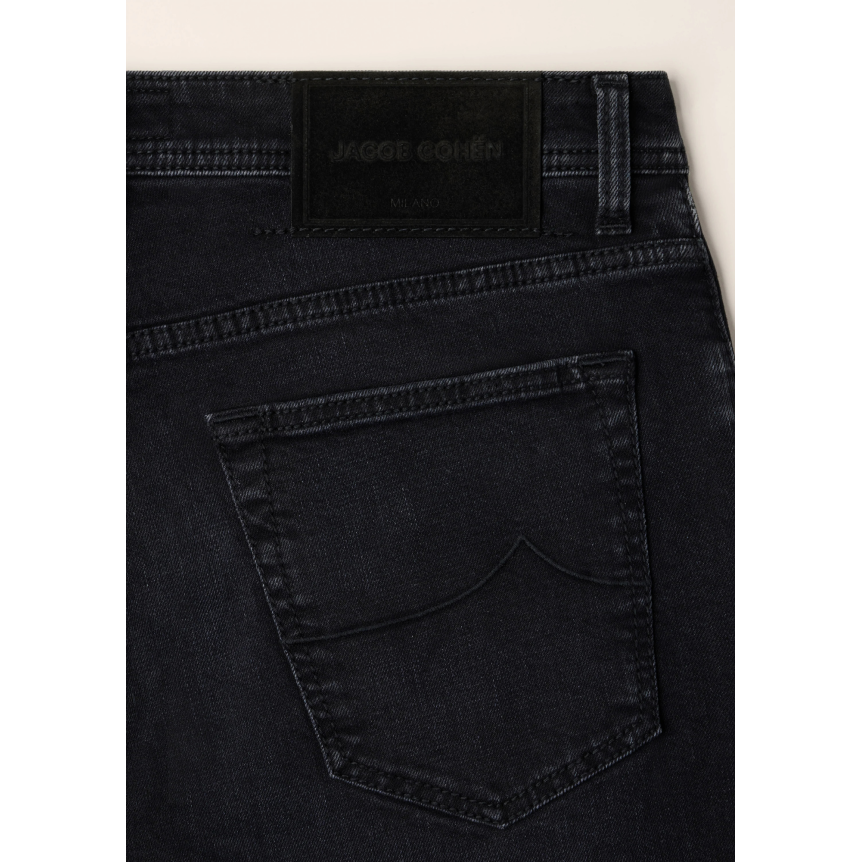 Jeans 5 poches JACOB COHEN Bard regular slim denim extensible coton bio noir foncé délavé vintage