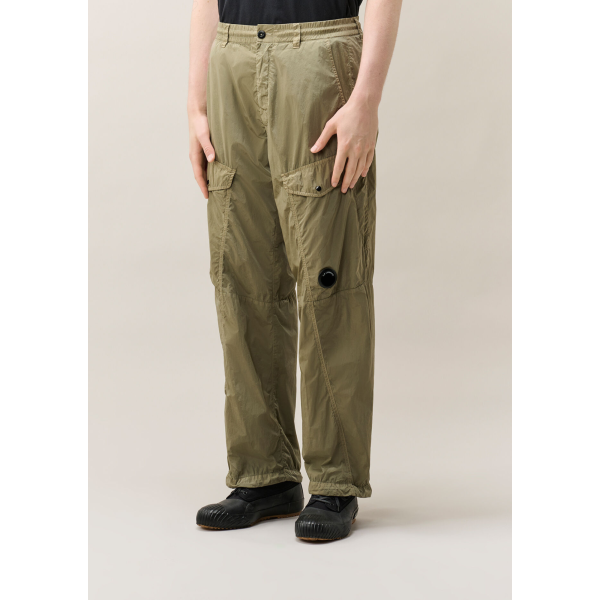 Pantalon cargo CP COMPANY Chrome R nylon brillant gris beige lentille poche