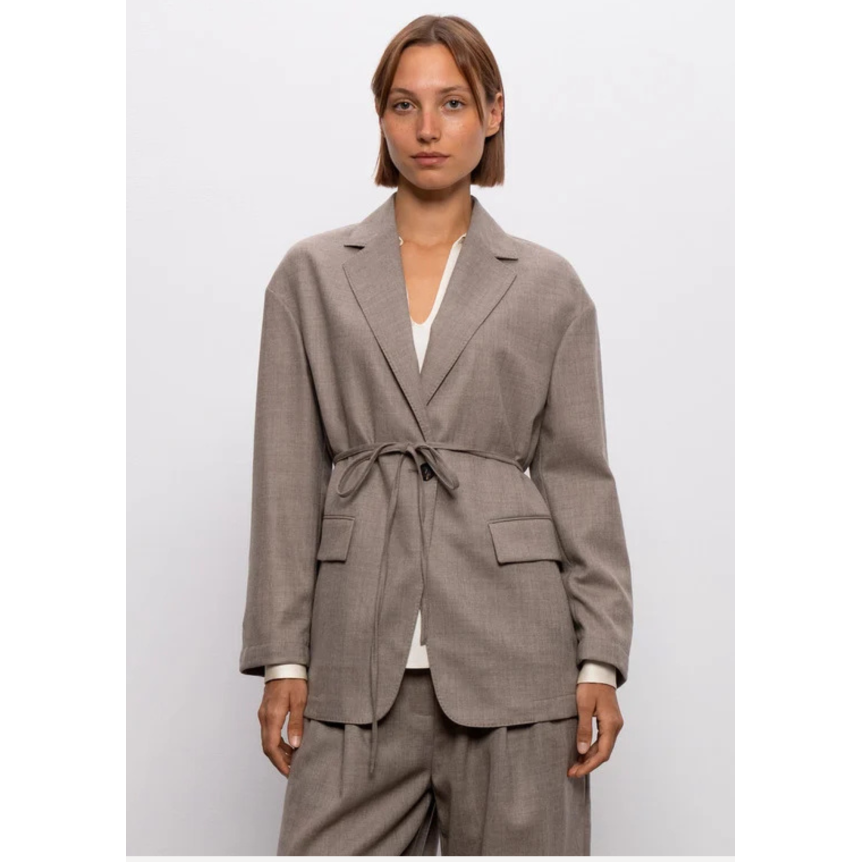 Blazer croisé BRUNELLO CUCINELLI laine vierge marron clair effet chiné avec ceinture à nouer