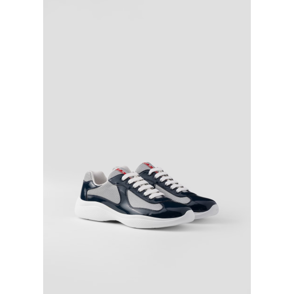 Sneaker PRADA America’s Cup en cuir verni bleu et tissu technique argent