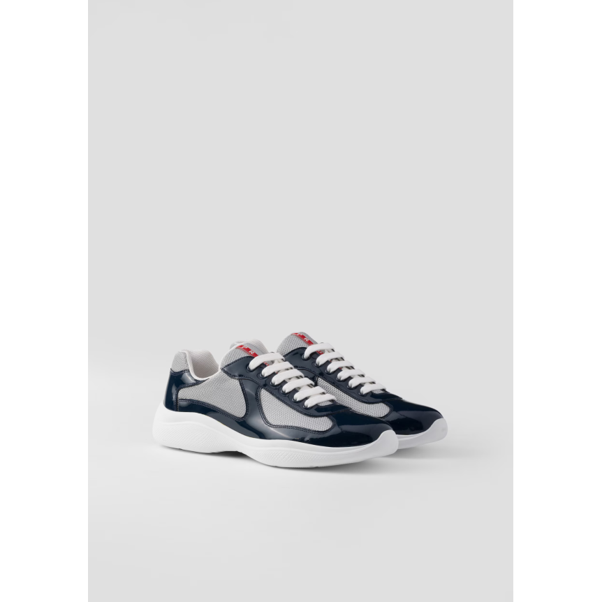 Sneaker PRADA America’s Cup en cuir verni bleu et tissu technique argent