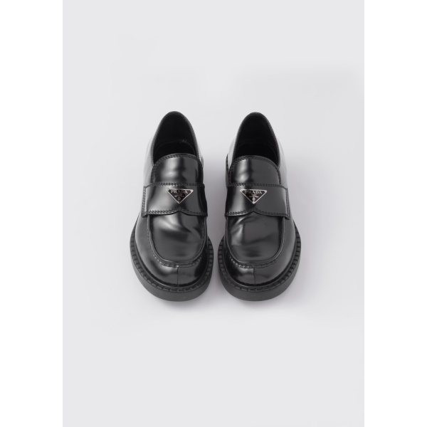 Mocassin PRADA Chocolate en cuir de veau brossé noir logo triangle email
