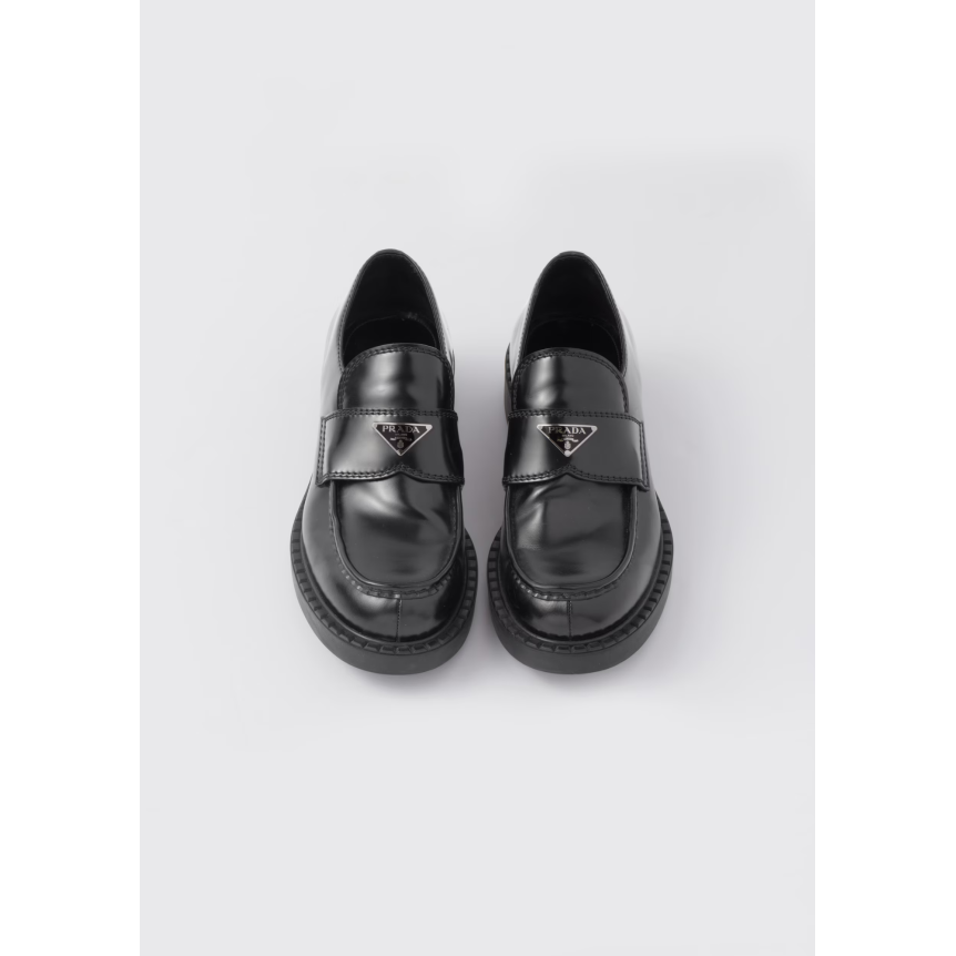 Mocassin PRADA Chocolate en cuir de veau brossé noir logo triangle email