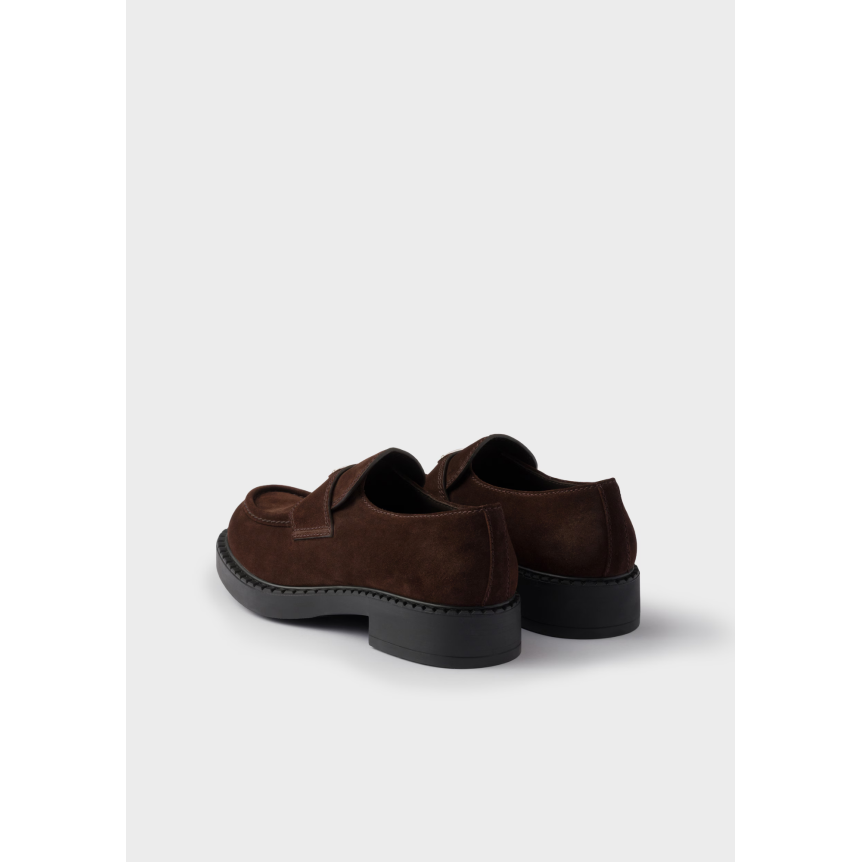 Mocassin PRADA en cuir de veau velours chocolat logo triangle email