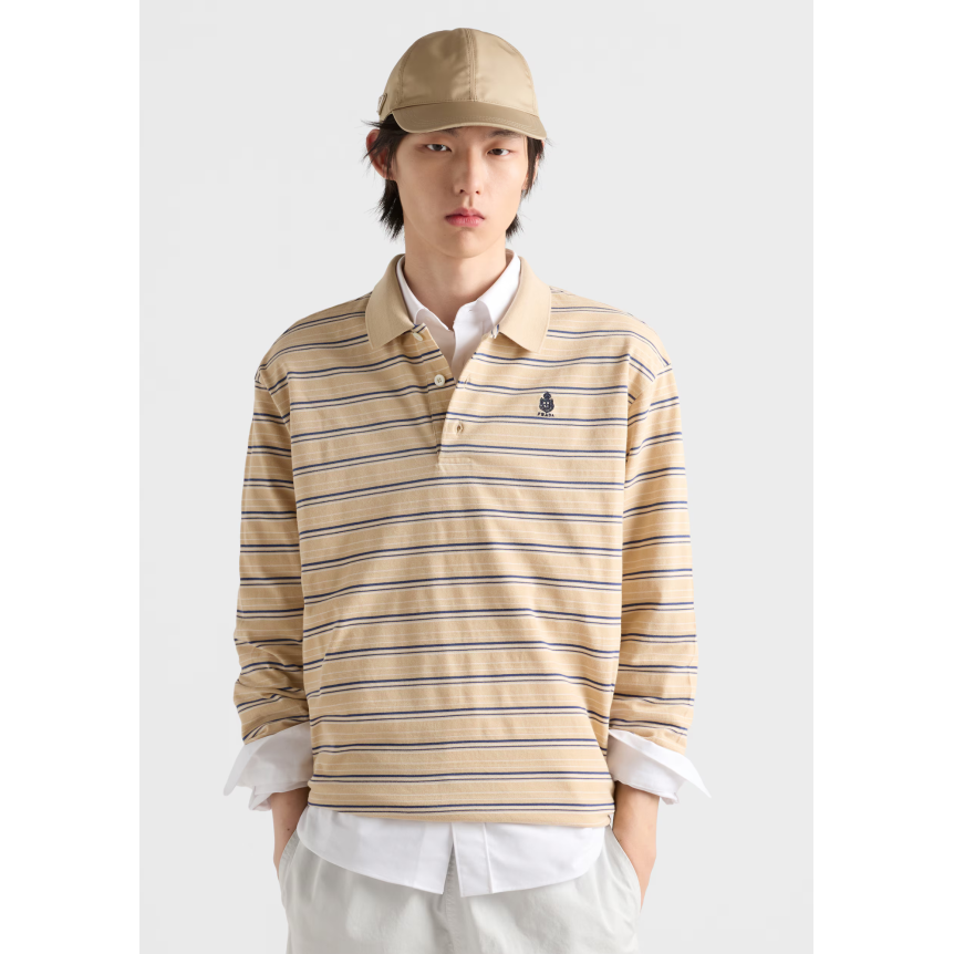 Casquette de baseball PRADA en Re Nylon camel logo triangle métal émail
