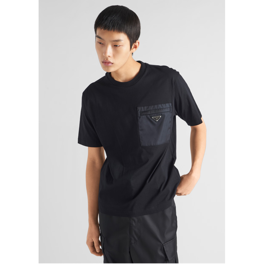 T-shirt col rond PRADA en nylon et jersey noir poche zippé Re nylon logo triangle métal émail