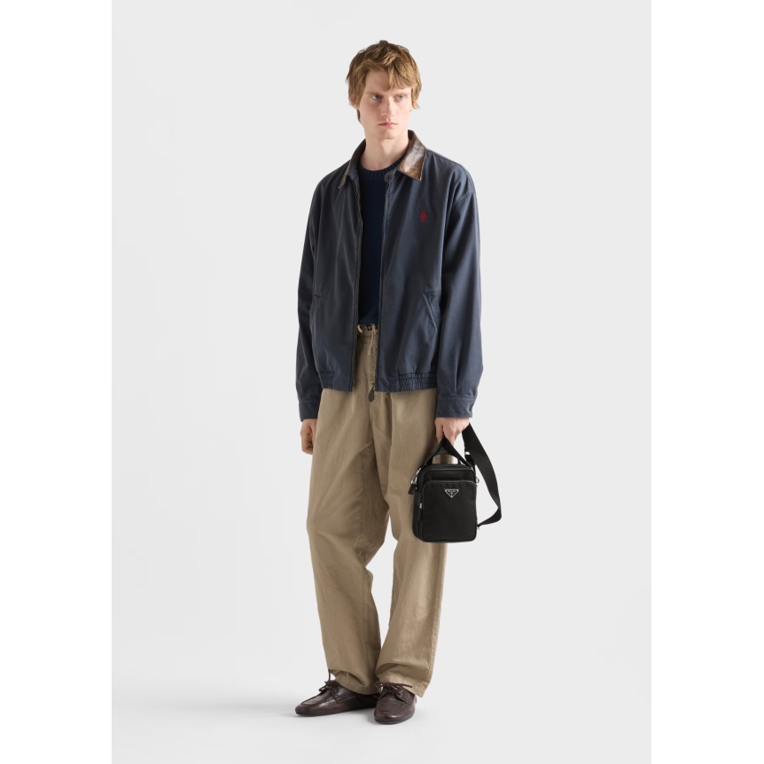Sac vertical porté épaule PRADA en Re-Nylon et cuir Saffiano noir bandoulière