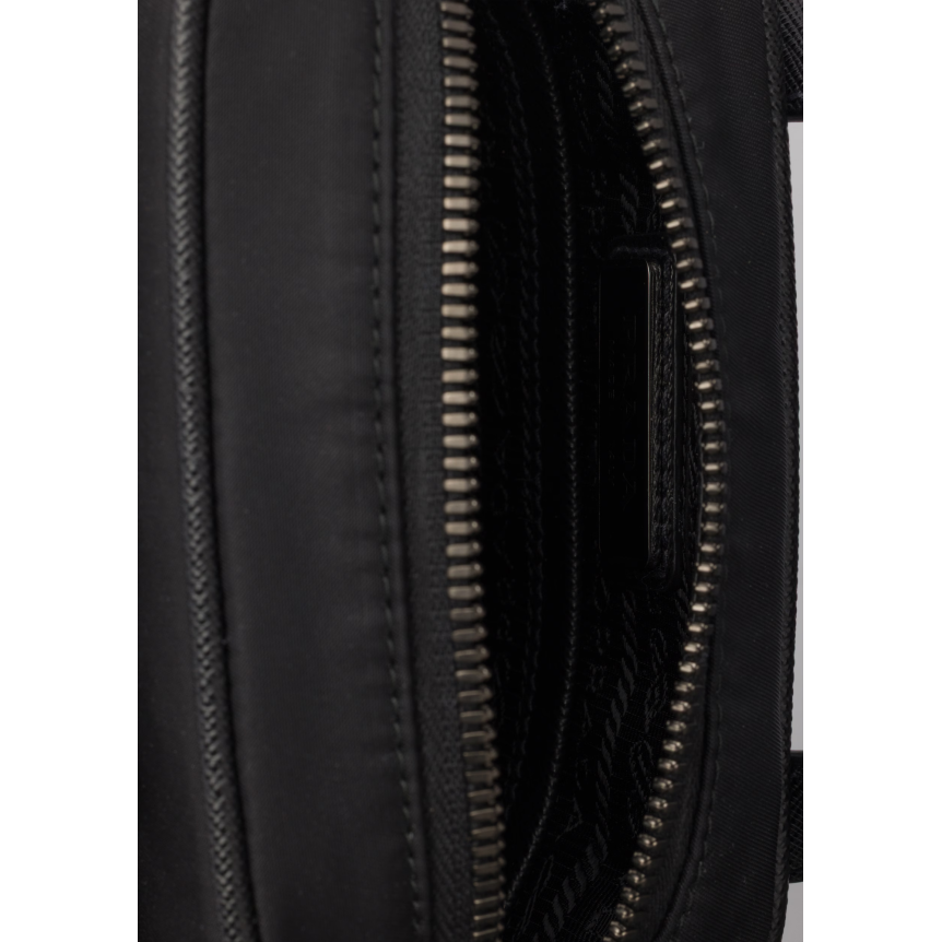 Sac vertical porté épaule PRADA en Re-Nylon et cuir Saffiano noir bandoulière