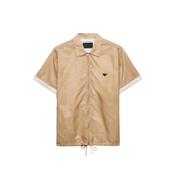 Chemise zippée manche courte PRADA en nylon Re camel logo triangle métal émail