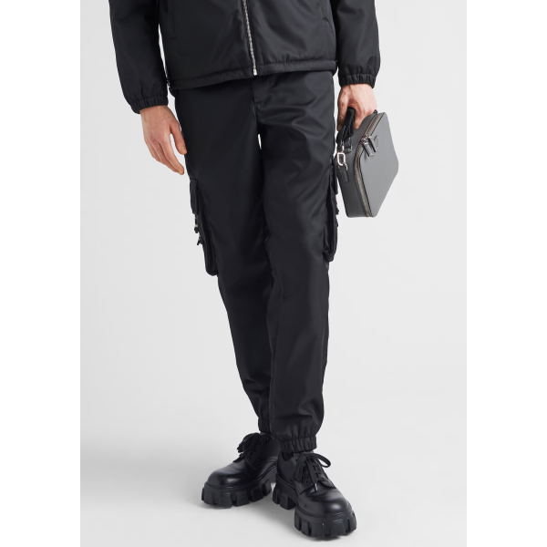 Pantalon extra slim PRADA cargo Re Nylon noir poches