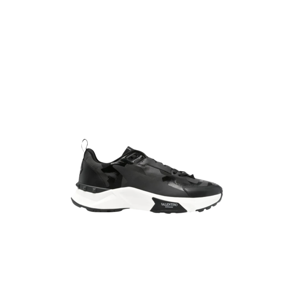 Baskets basses VALENTINO True Act cuir veau noir semelle blanche