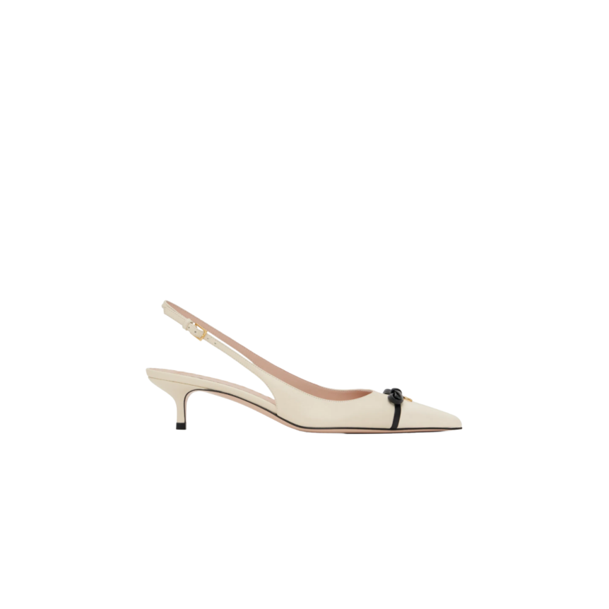 Escarpins bride arrière VALENTINO Bepointy cuir verni chevreau ivoire nœud noir V logo doré