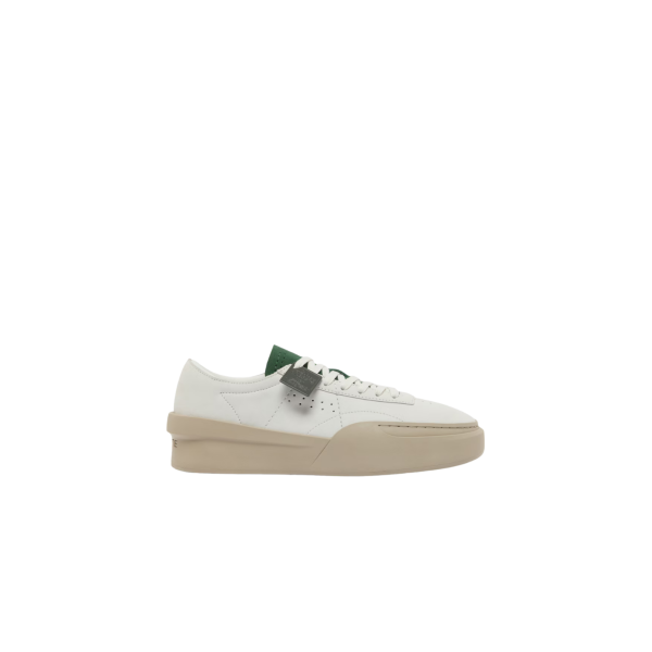 Baskets LACOSTE basses à lacets Aura Club cuir beige languette suède vert