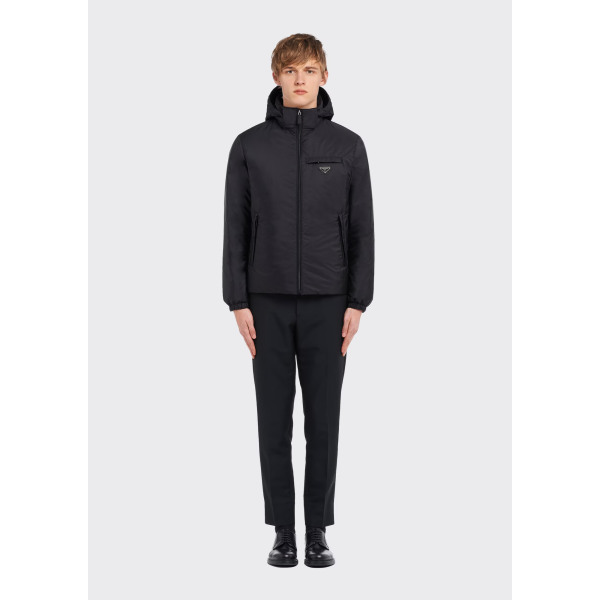 Doudoune à capuche PRADA Re nylon noir poche poitrine logo métal