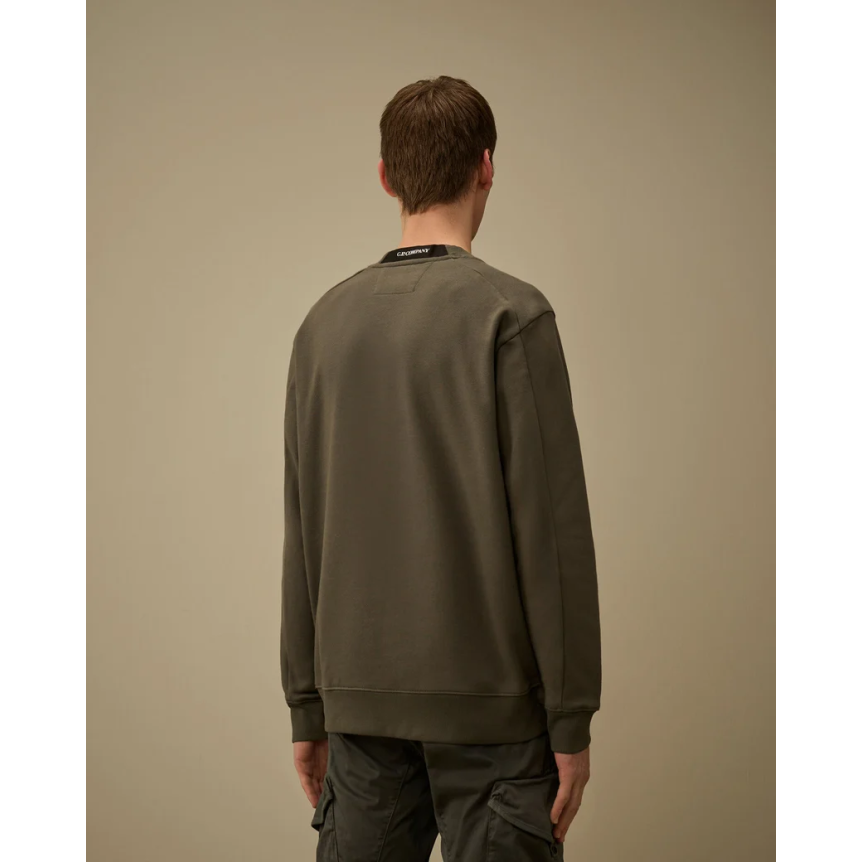 Sweat shirt col rond CP COMPANY molleton à relief diagonal coton côtelé gris vert lentille poche