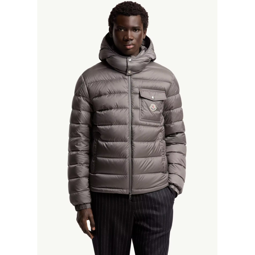 Doudoune courte à capuche MONCLER Verith nylon gris poche poitrine