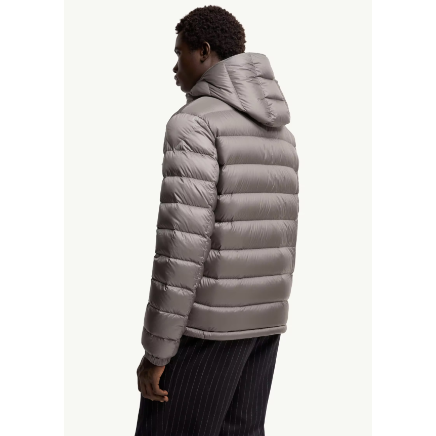Doudoune courte à capuche MONCLER Verith nylon gris poche poitrine