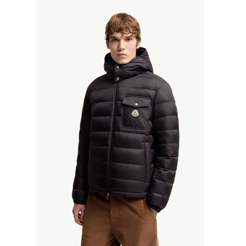 Doudoune courte à capuche MONCLER Verith nylon noir poche poitrine