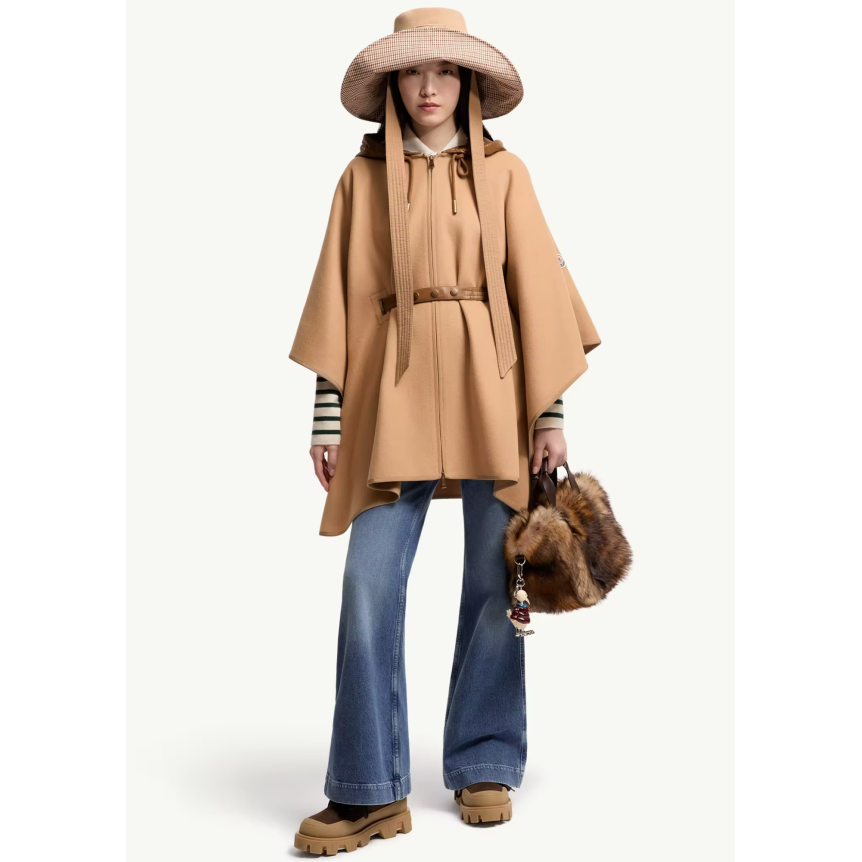 Cape capuche matelassée MONCLER laine vierge mélangée camel ceinture
