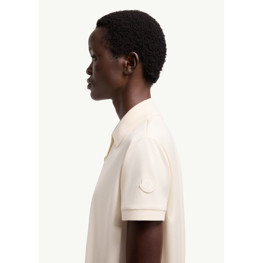 Polo court ample MONCLER coton écru bouton pression doré