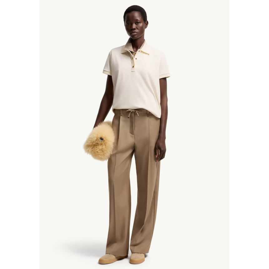 Polo court ample MONCLER coton écru bouton pression doré