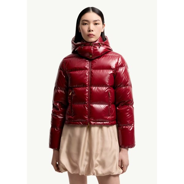 Doudoune courte à capuche MONCLER Niveole nylon brillant  rouge doublé rose