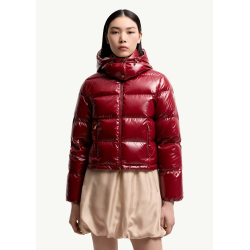 Doudoune courte à capuche MONCLER Niveole nylon brillant  rouge doublé rose