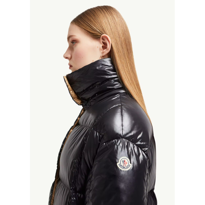 Doudoune courte à capuche MONCLER Parana nylon brillant noir pression col camel